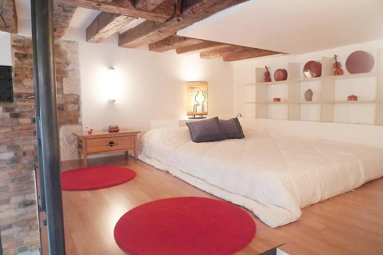 Dauphine Apartament *